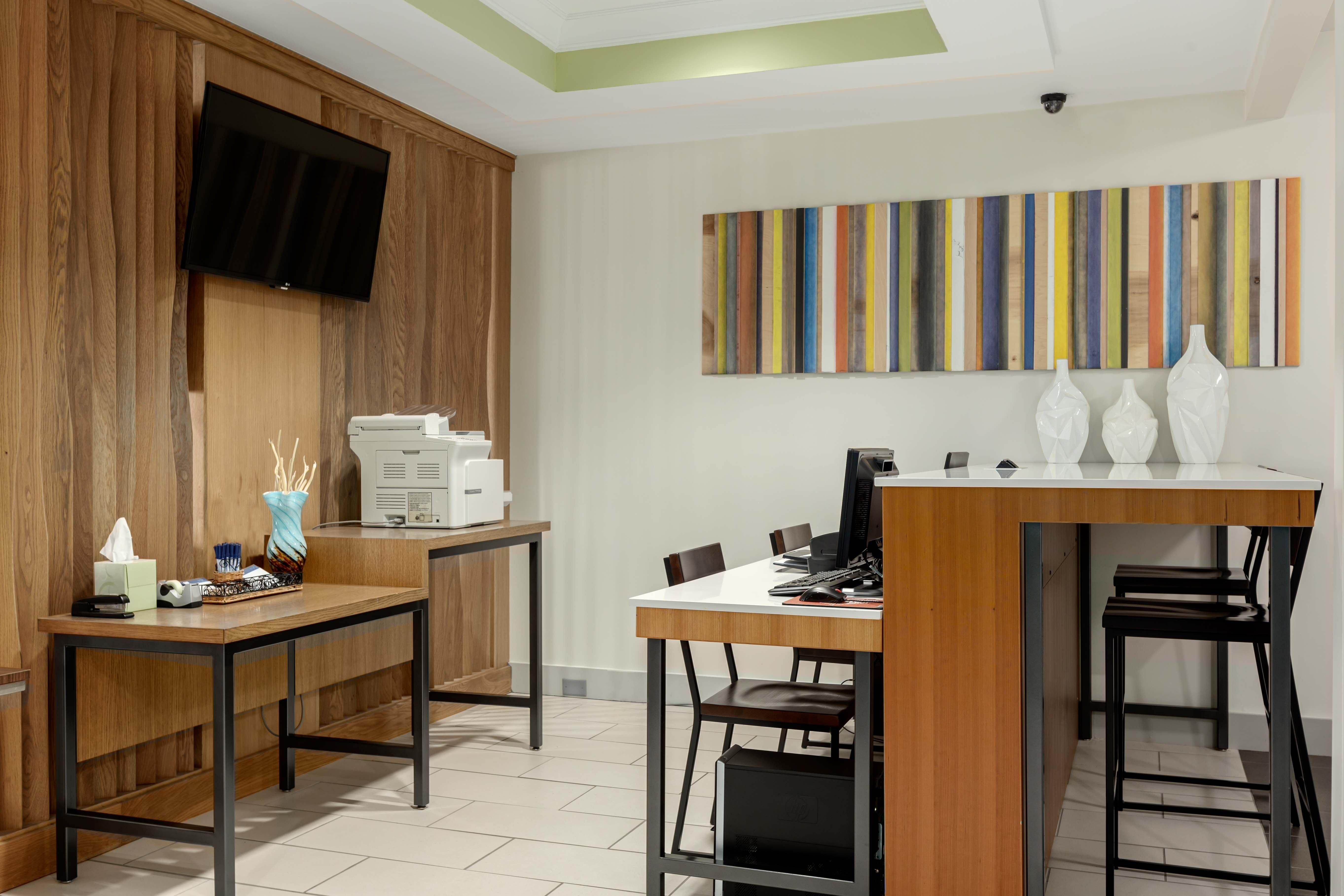 Holiday Inn Express Hotel & Suites Binghamton University-Vestal By Ihg Exterior foto